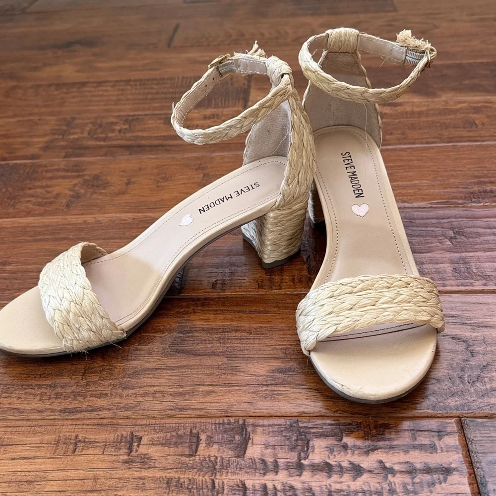 Steve Madden JCarrson Ankle Cream Woven Strap Sandals, size 4